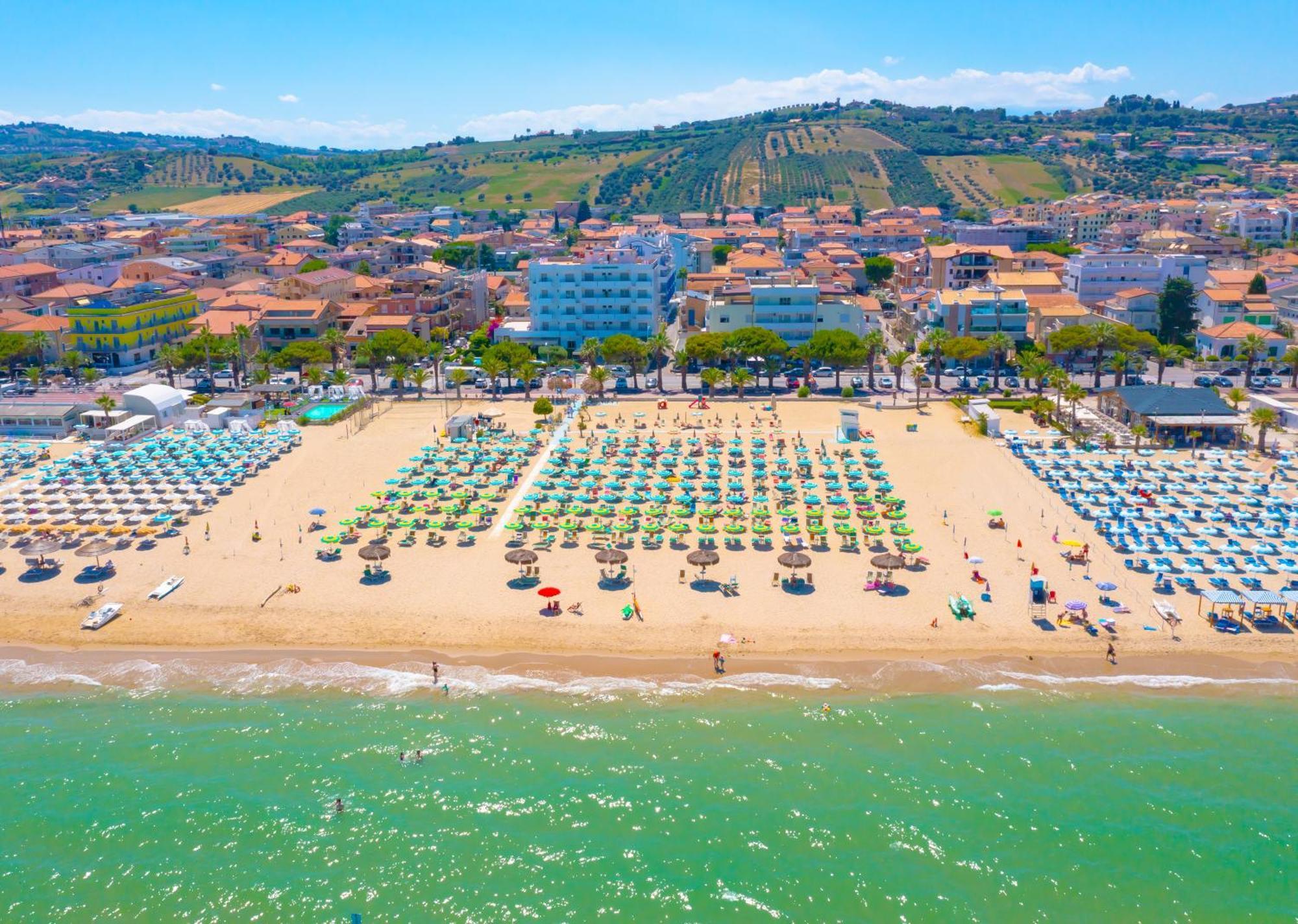 Residence Abruzzo Resort Tortoreto Luaran gambar